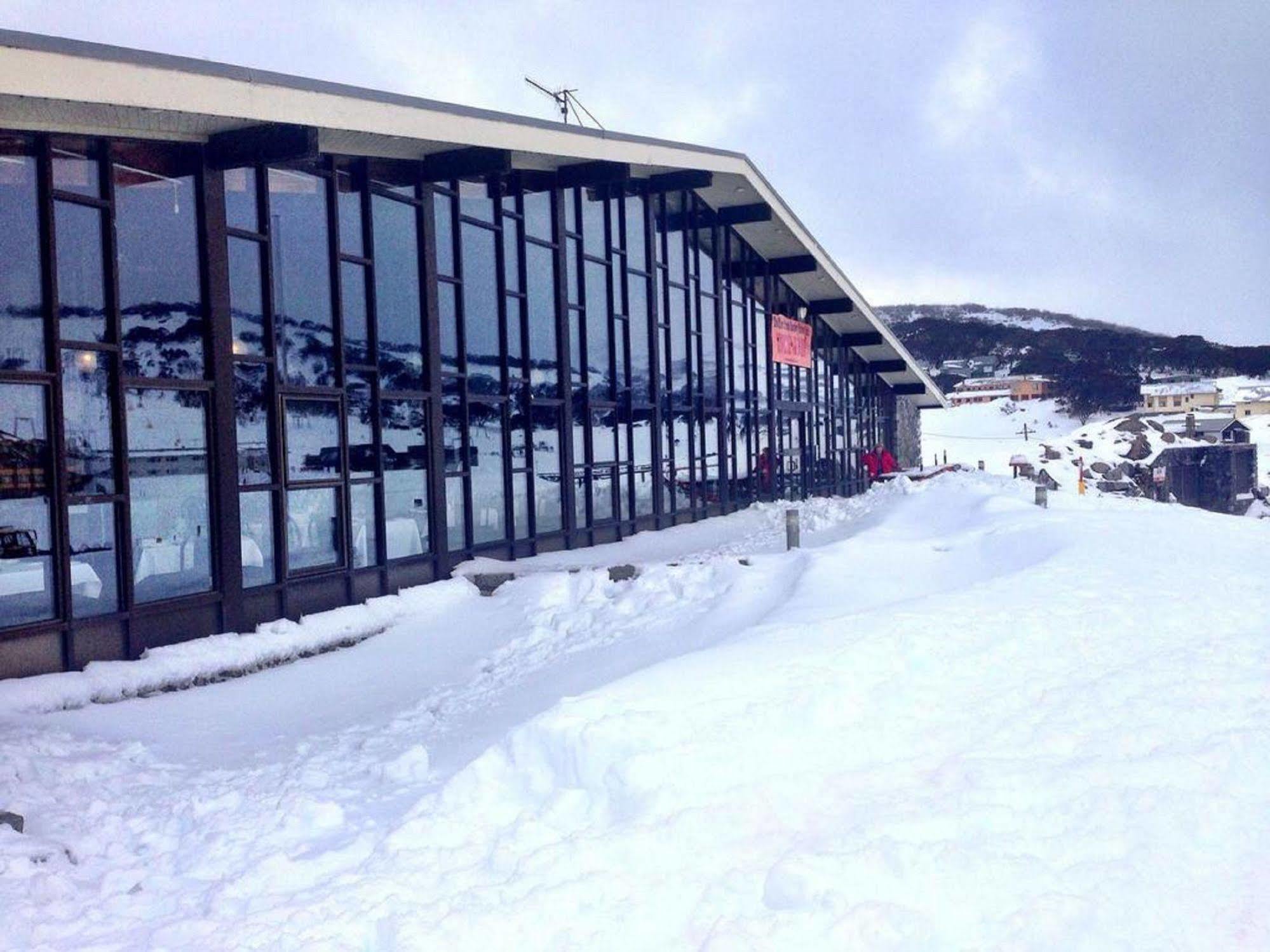 The Man From Snowy River Hotel Perisher Valley Екстер'єр фото